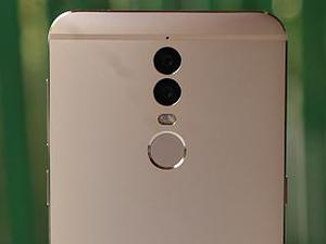 Micromax Dual 5 (foto 1 de 4)