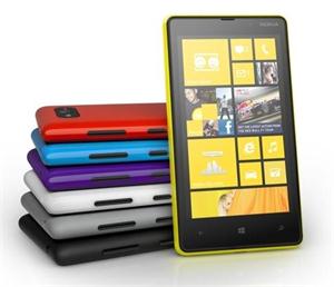 Nokia Lumia 820 (foto 1 de 3)